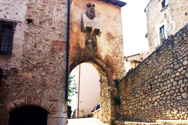 La porta Medicea di Santo Stefano di Sessanio