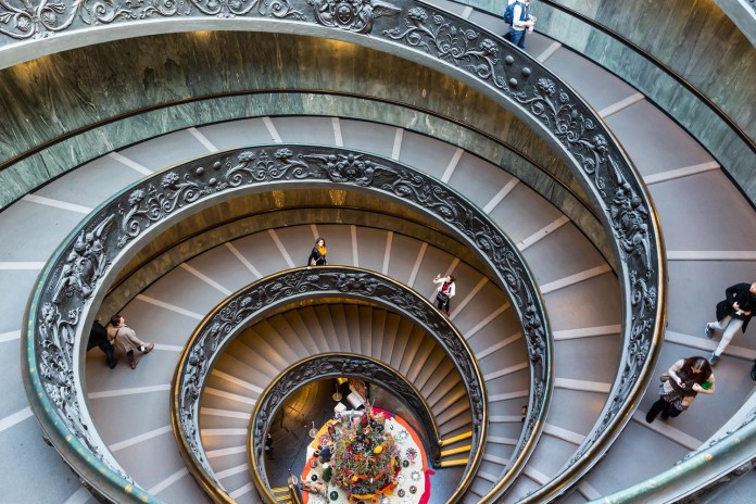 Lo scalone dei Musei Vaticani