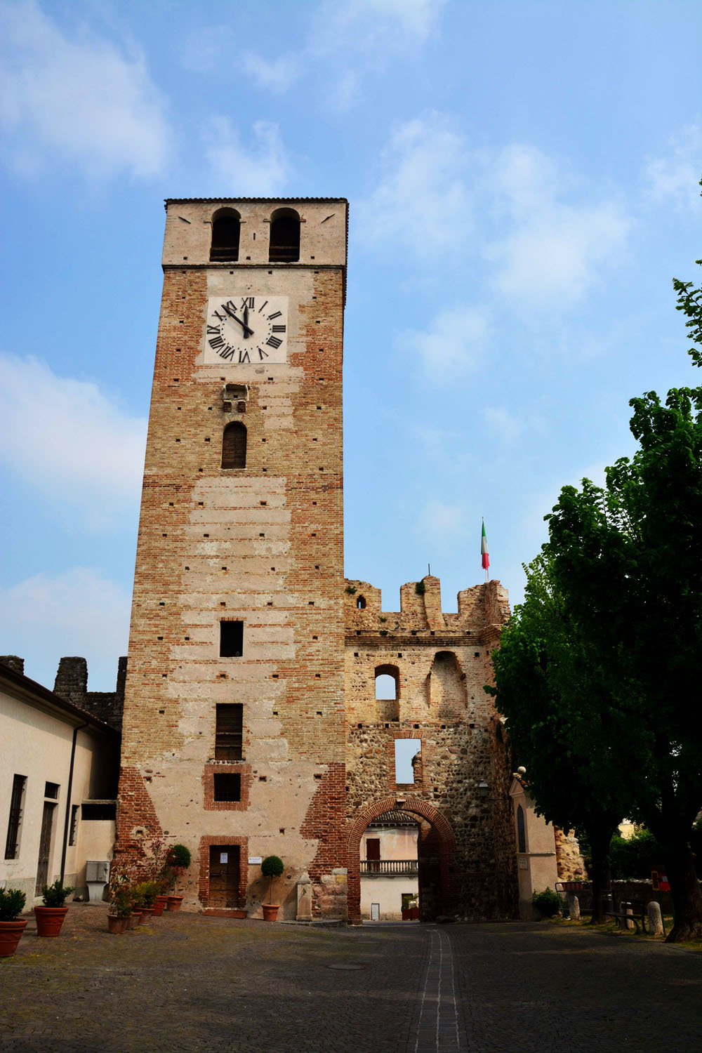 La torre di Castellaro Lagsello