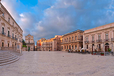 Il Duomo e la Piazza di Ortigia